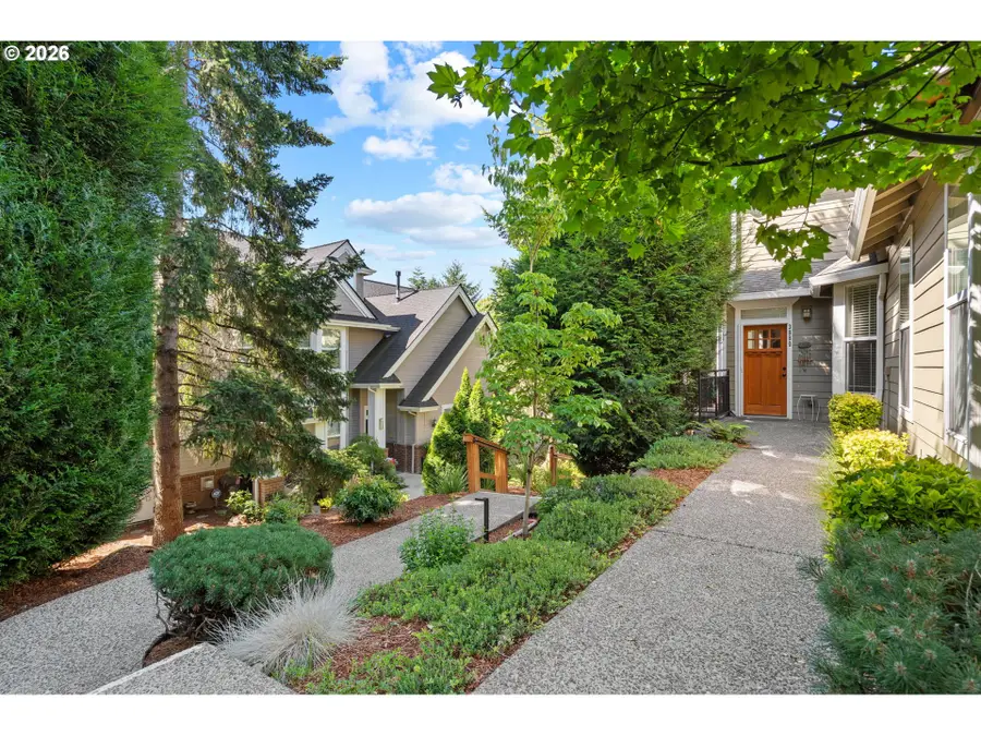 3880 Summerlinn Dr, West Linn, OR 97068 - #3