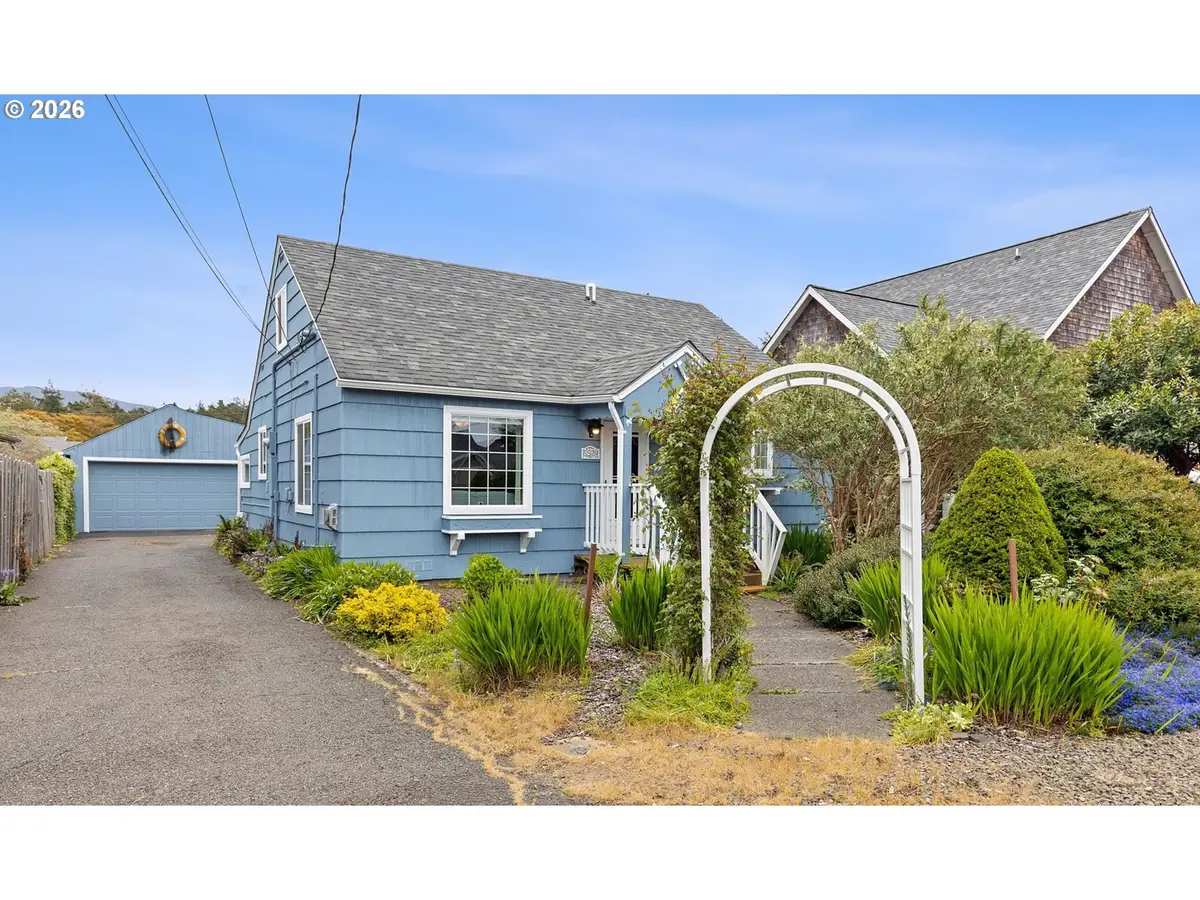 6524 SW Galley Ave, Lincoln City, OR 97367 - #1