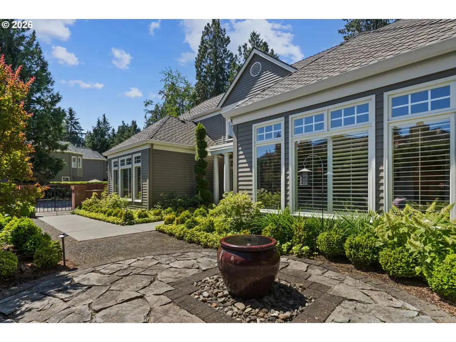 3325 Cedar Ct, Northwest Clackamas, OR 97034 - #2