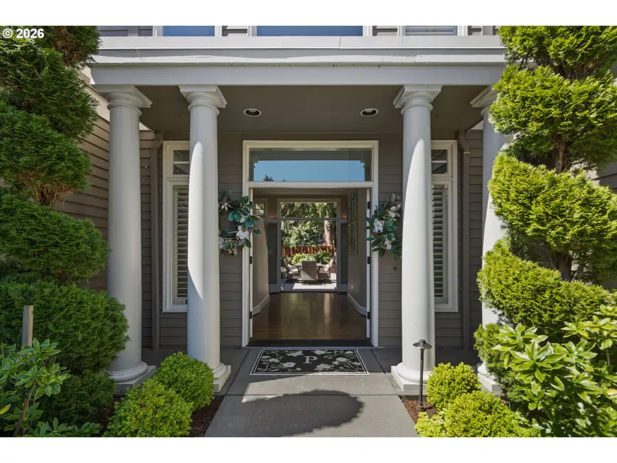 3325 Cedar Ct, Northwest Clackamas, OR 97034 - #3