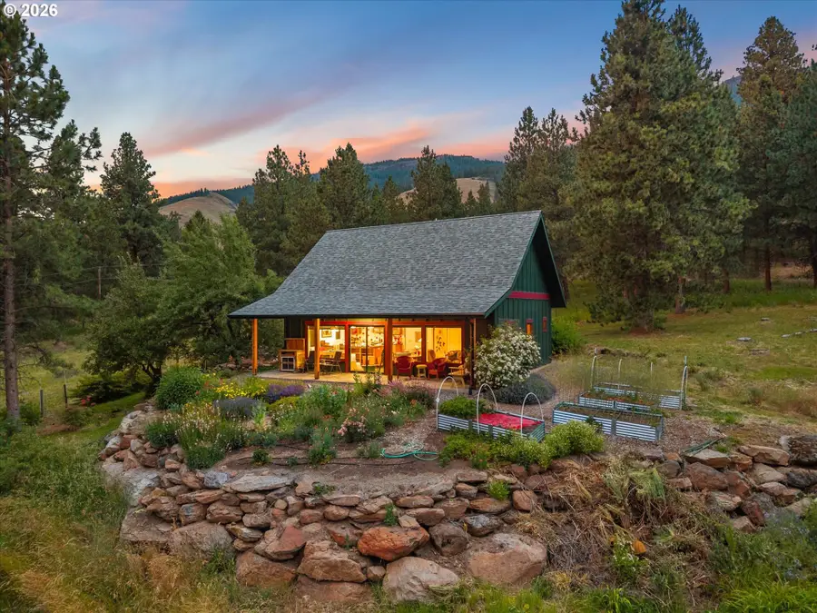 70170 Fletcher Ln, Cove, OR 97824 - #2