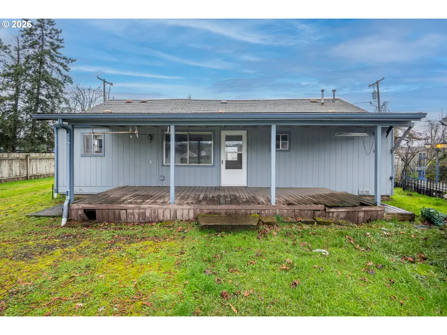 875 S 43rd St, Springfield, OR 97478 - Image #3