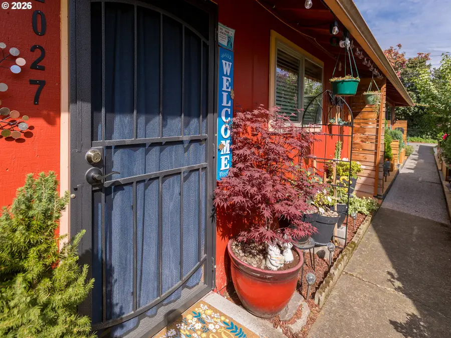 2027 Thompson Ave, Vancouver, WA 98660 - #2