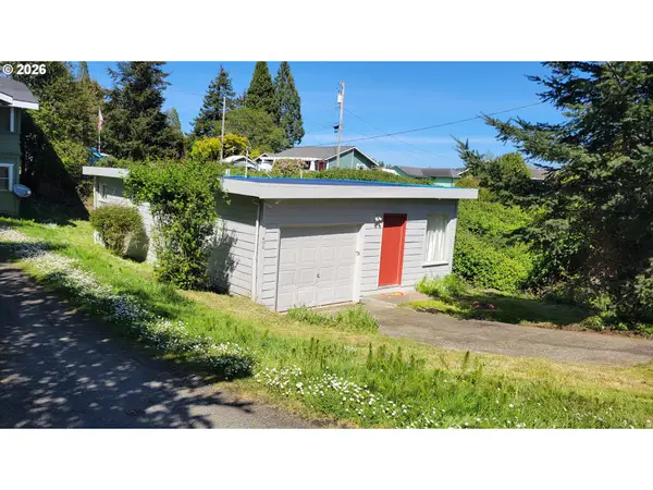 400 State St, NorthBend, OR 97459