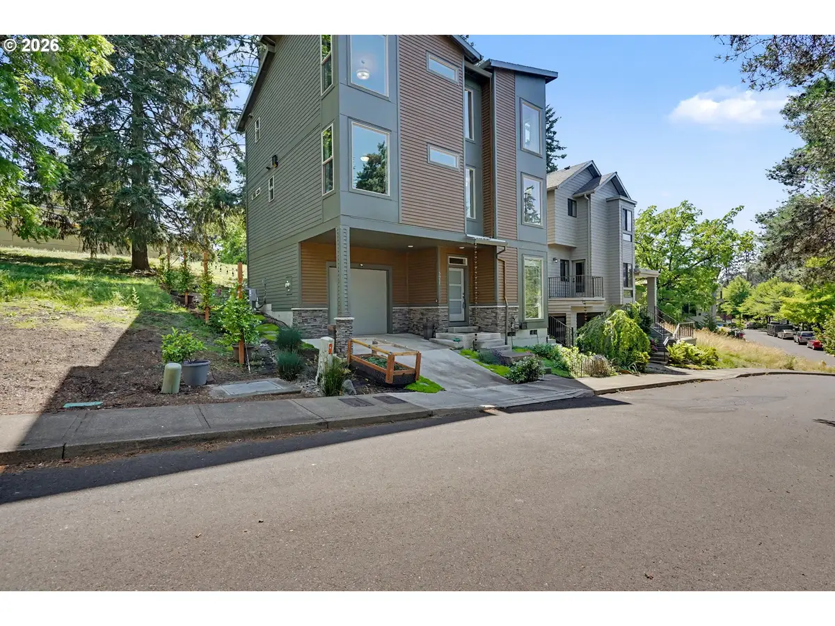 3971 Village Center Dr Se, Salem, OR 97302 - #1