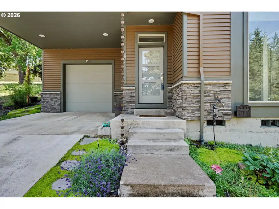 3971 Village Center Dr Se, Salem, OR 97302 - #2