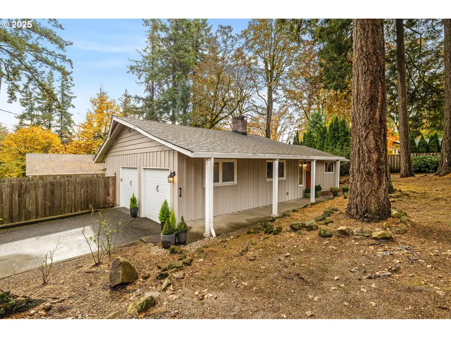 15947 Twin Fir Rd, Lake Oswego, OR 97035 - Image #2