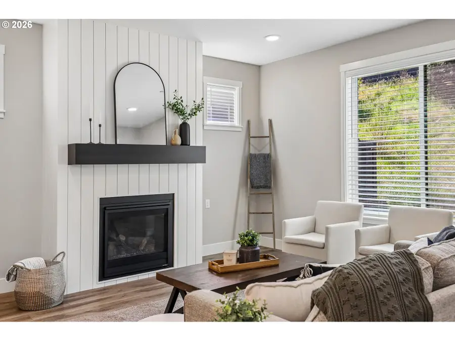 262 W Maple St, Washougal, WA 98671 - #2