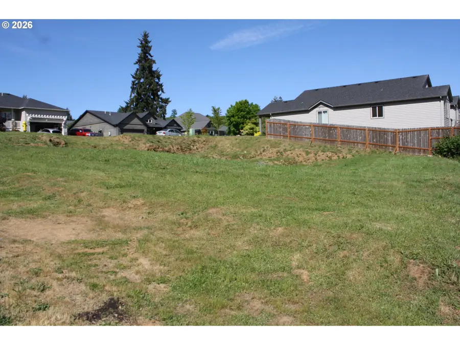1495 Cottonwood Pl, Cottage Grove, OR 97424 - #2