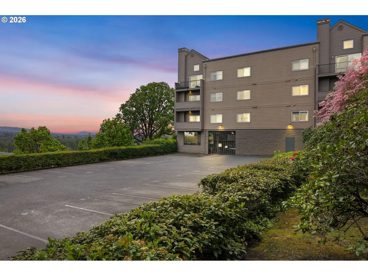 4320 S Corbett Ave #211, Portland, OR 97239 - #1