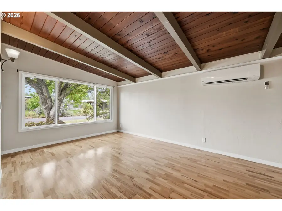 1430 Barton St, Eugene, OR 97404 - #3