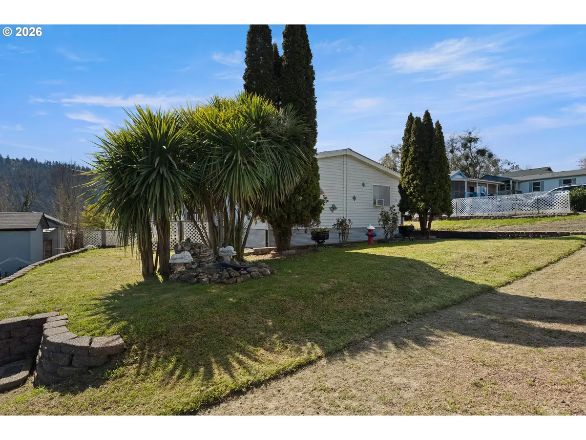 771 SE Hall St, Winston, OR 97496 - #1