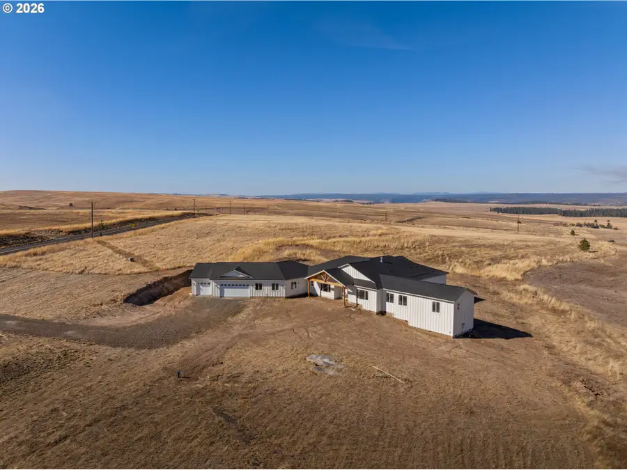 823 Horseshoe Bend Rd, Centerville, WA 98613 - #3