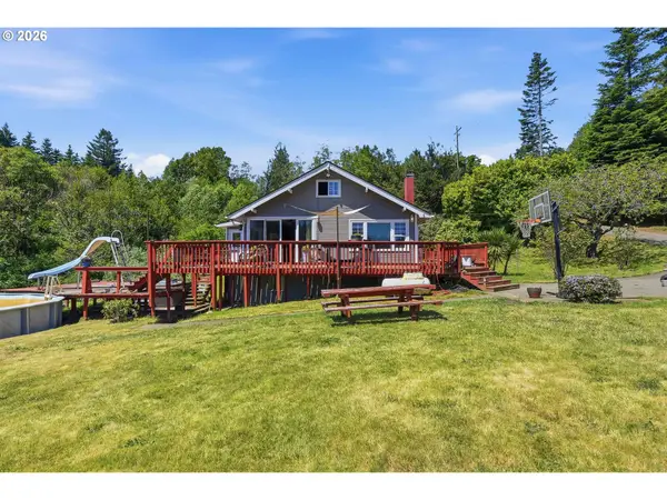 92768 Beaver Creek Ln, CoosBay, OR 97420