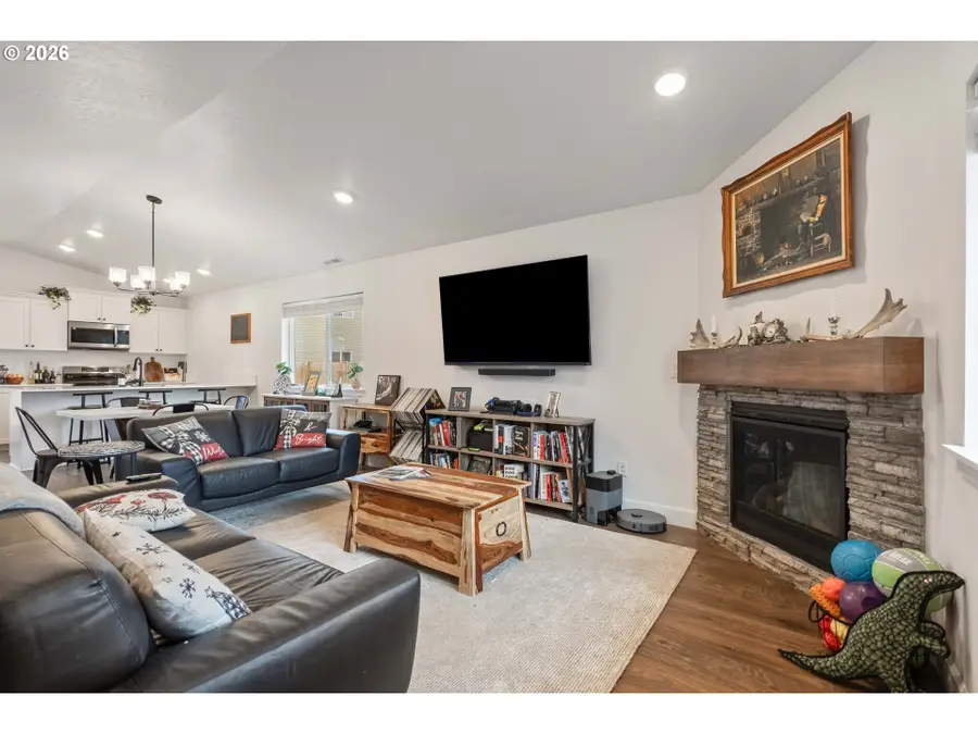 262 NW Par Ave, Madras, OR 97741 - Image #3