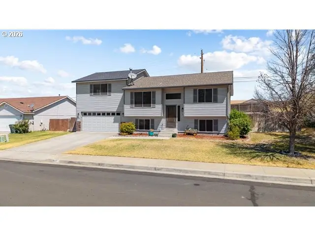 607 E Autumn Ave, Hermiston, OR 97838 - #1