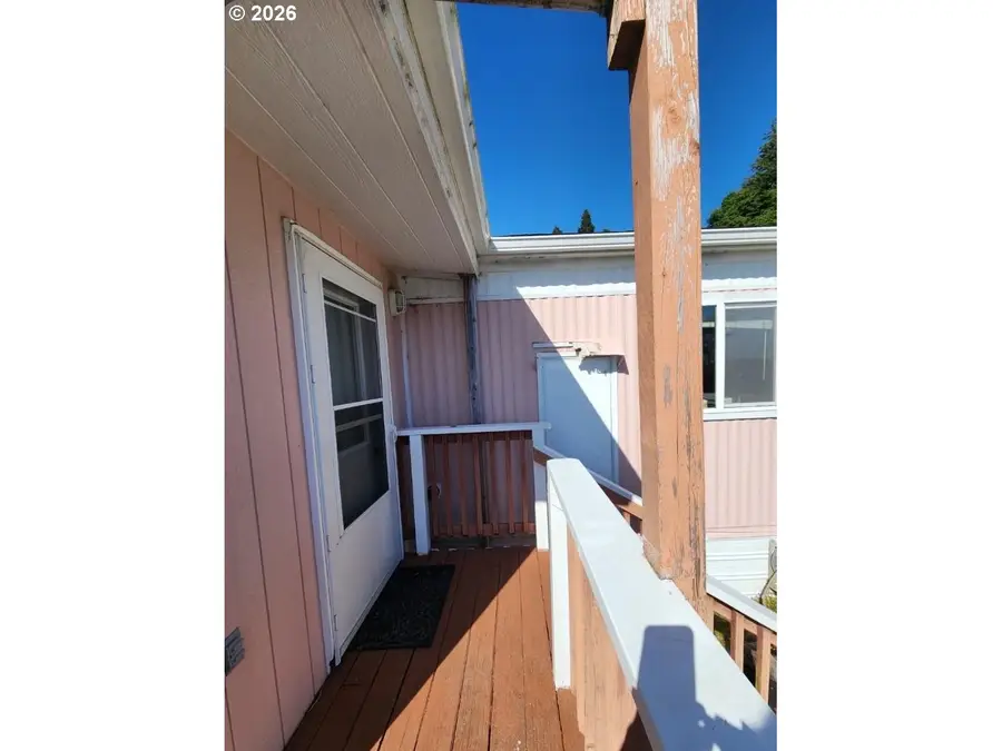 66642 E Bay Rd, Glasgow, OR 97459 - #3