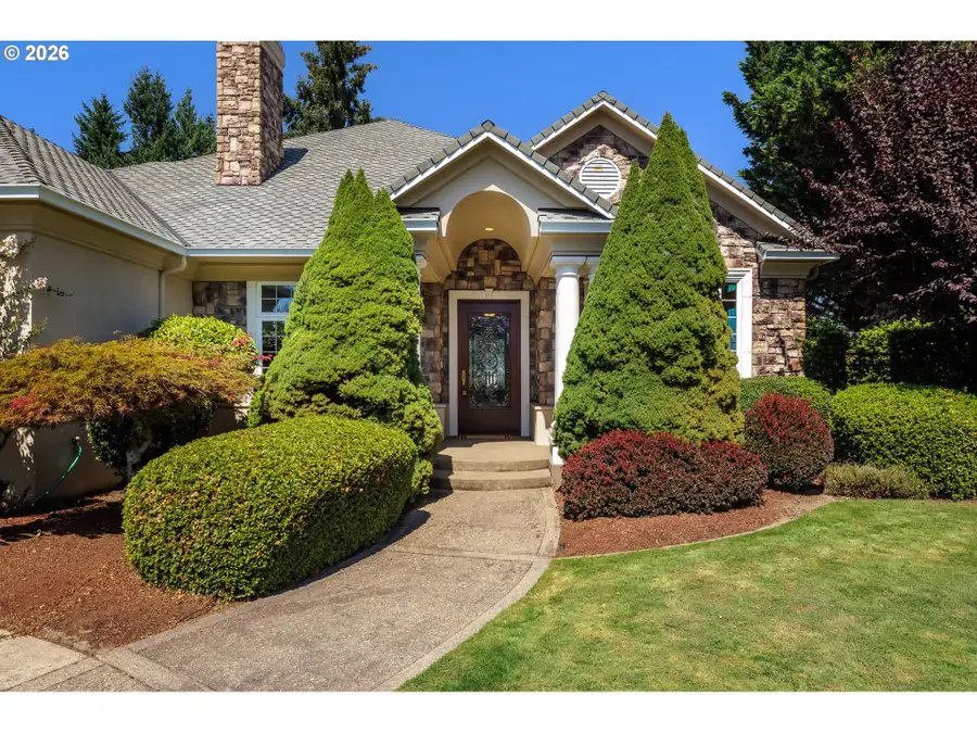 2663 Ridgemont Dr, Eugene, OR 97405 - #3