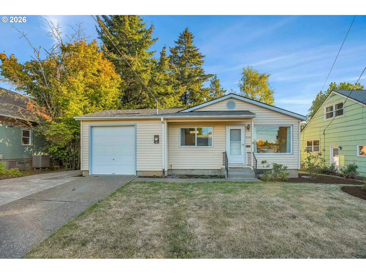 3724 SE Schiller St, Portland, OR 97202 - #1