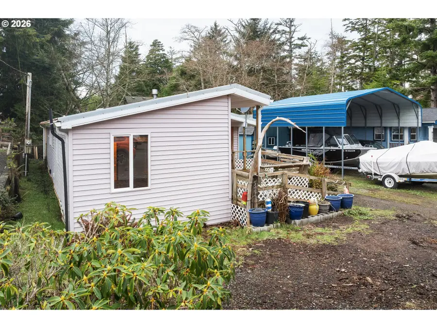 923 S Easy St, Rockaway Beach, OR 97136 - #3