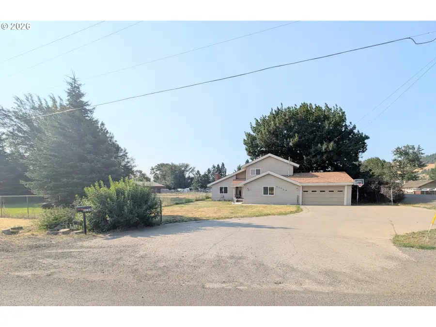 61764 Blackhawk Trail Ln, La Grande, OR 97850 - #2