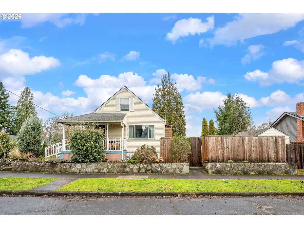 1305 NE Jarrett St, Portland, OR 97211 - Image #1