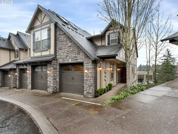 3642 SW Baird St #5, Portland, OR 97219