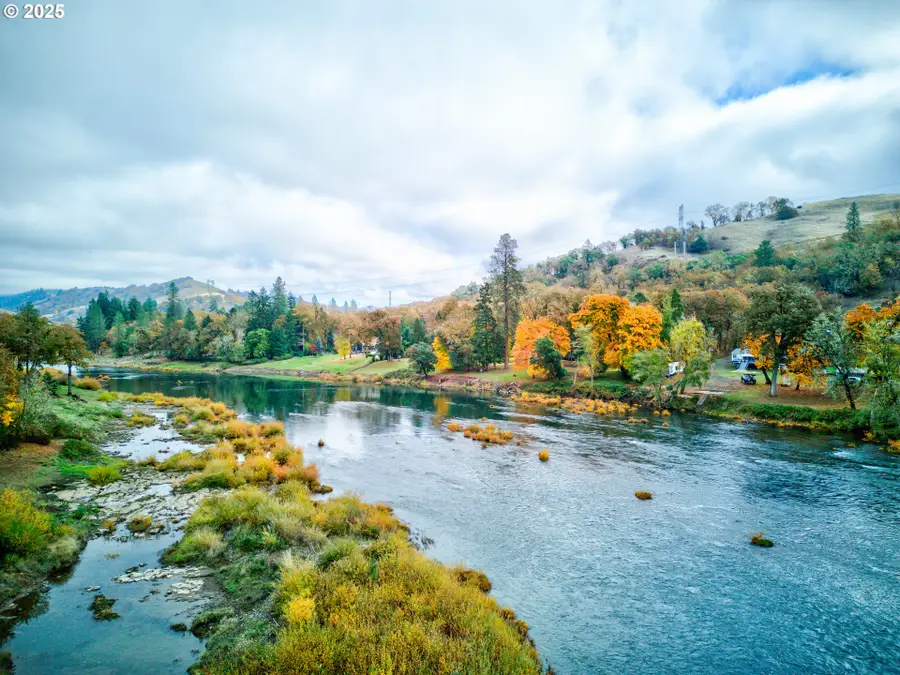 2665 Whistlers Park Rd, Roseburg, OR 97470 - Image #3