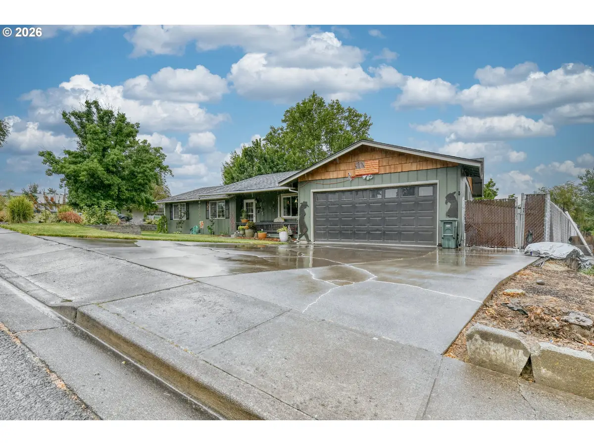105 SE Kirk Ave, Pendleton, OR 97801 - #1