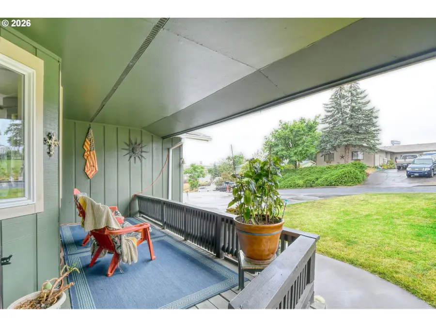 105 SE Kirk Ave, Pendleton, OR 97801 - #3
