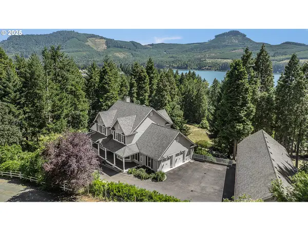 375 Marina Vista Dr, Lowell, OR 97452