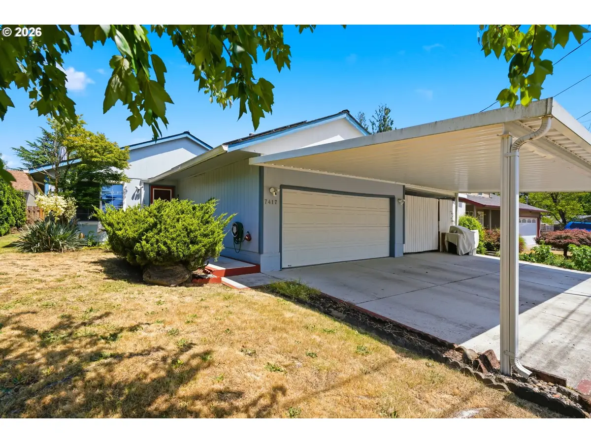 7417 SE Sherrett St, Portland, OR 97206 - #1