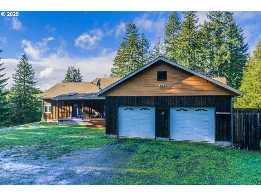 58994 Hampton Rd, Coquille, OR 97423 - Image #2