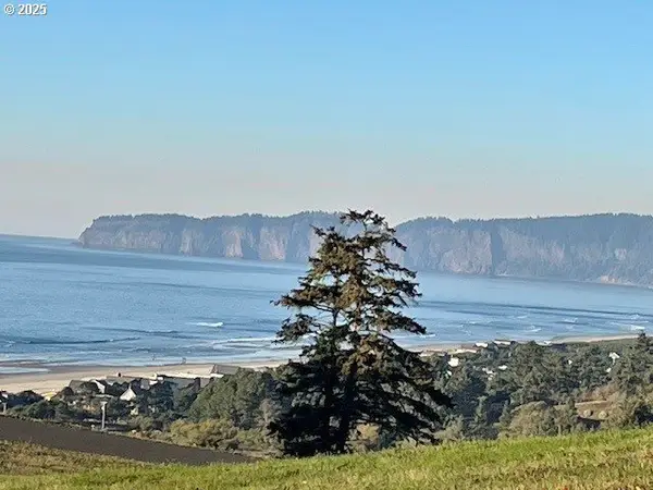 6405 Southview Ln #45, Cloverdale, OR 97112