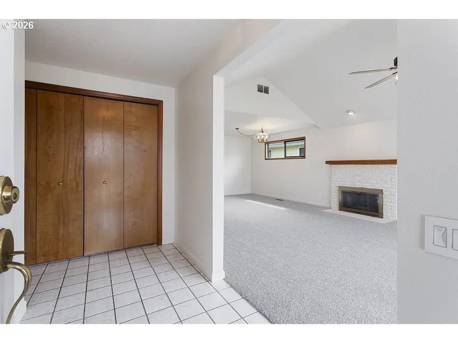 15638 NE Russell Pl, Portland, OR 97230 - #3