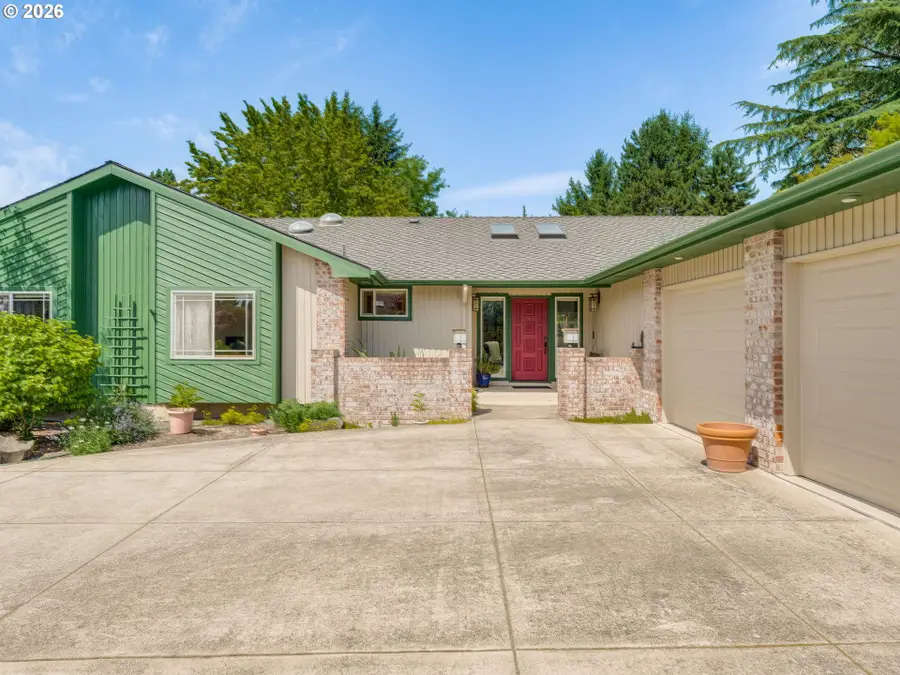 2221 NW Doral St, McMinnville, OR 97128 - #3