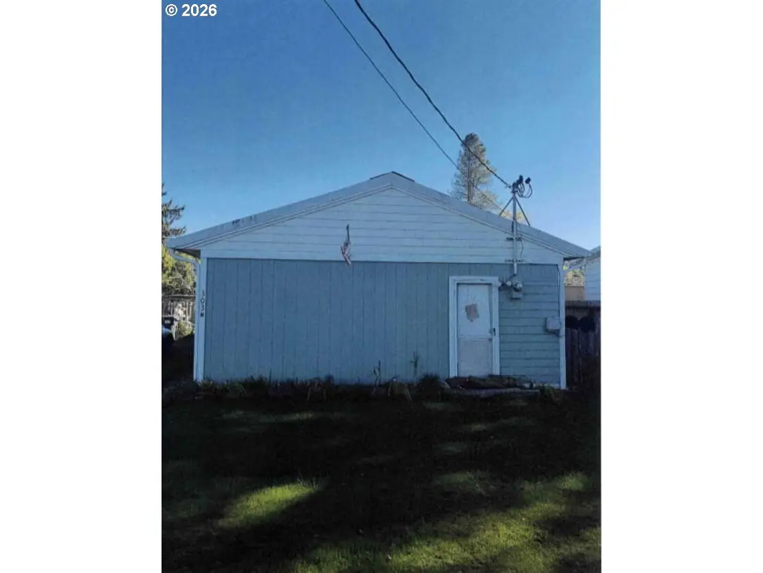 303 Monroe St, South Bend, WA 98586 - #1