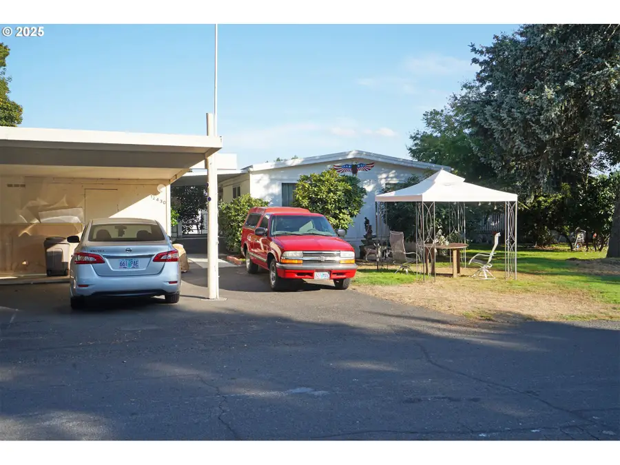 12430 N South Shore Ave, Portland, OR 97217 - #2