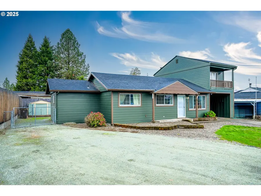 929 E 4th Ave, Riddle, OR 97469 - Image #2