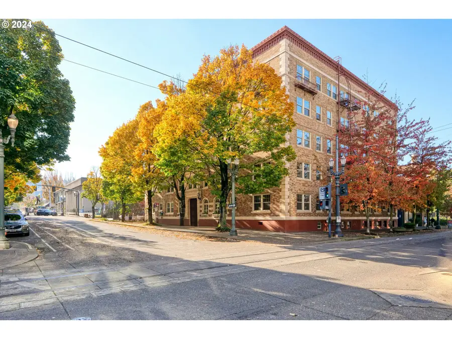709 SW 16th Ave #406, Portland, OR 97205 - Image #2