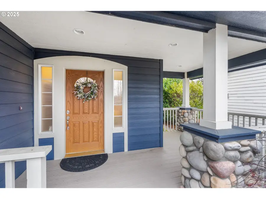 948 28th St, Hood River, OR 97031 - Image #3