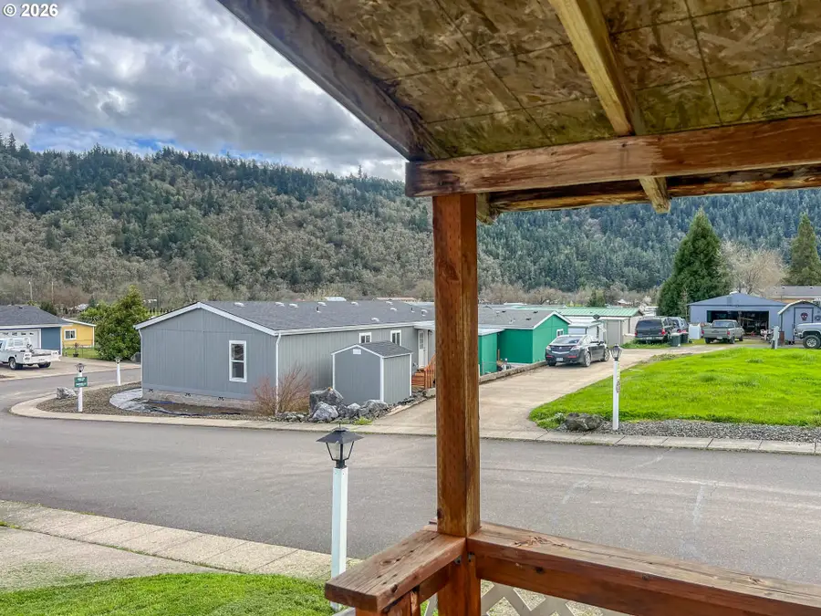 1580 Winston Section Rd, Winston, OR 97496 - #2