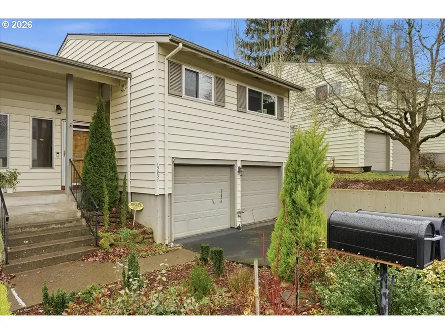 15037 NE Siskiyou Ct, Portland, OR 97230 - Image #2