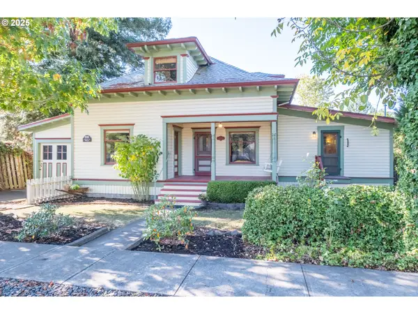 1119 Ash St, Brownsville, OR 97327