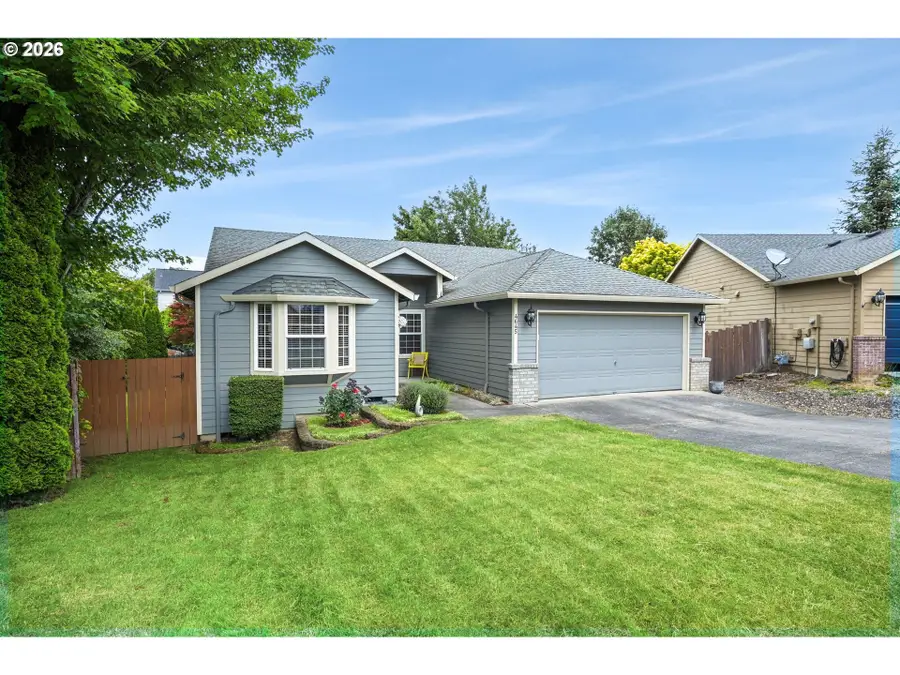 4645 L St, Washougal, WA 98671 - #2