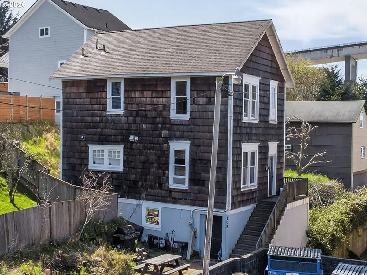 103 Washington St, Astoria, OR 97103 - #1