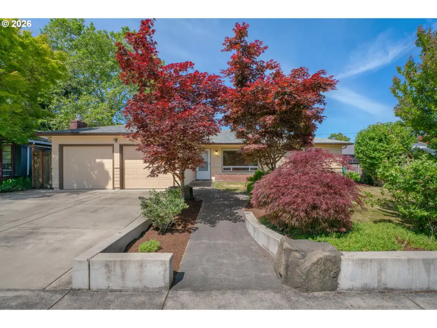 2540 Tyler St, Eugene, OR 97405 - #2