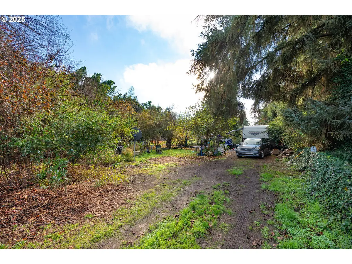 Glory Drive, Eugene, OR 97404 - Image #1