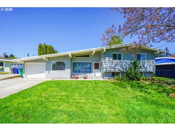 13639 SE Clay St, Portland, OR 97233