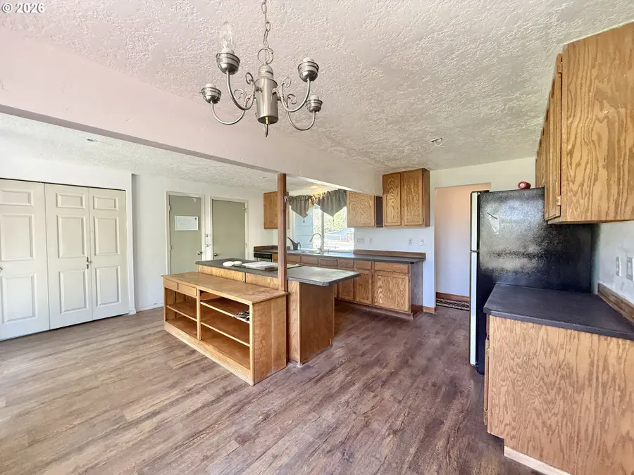 610 NW Bridge St, John Day, OR 97845 - #3